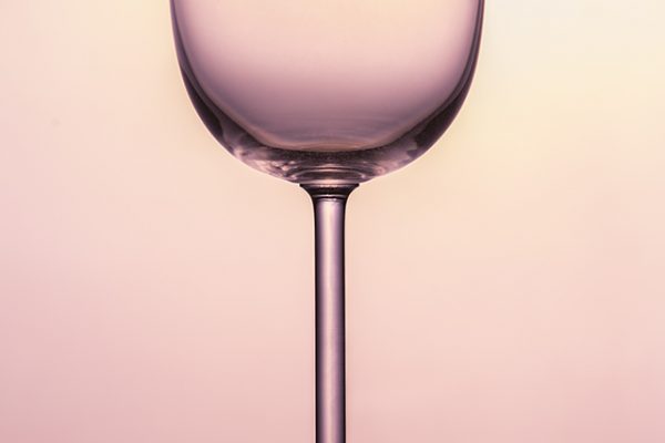 Wine glass light with an aubergine tinge